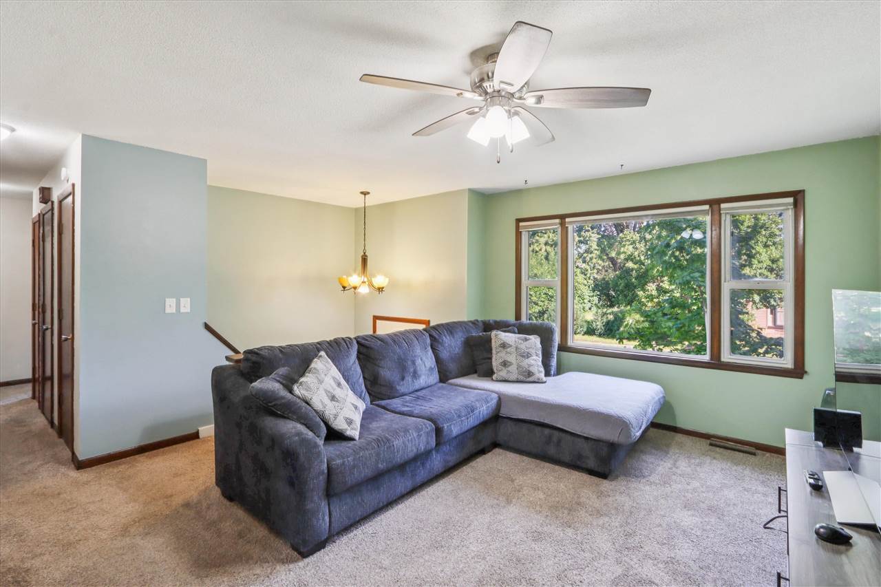 3005 Parkview Avenue Iowa City IA 52240