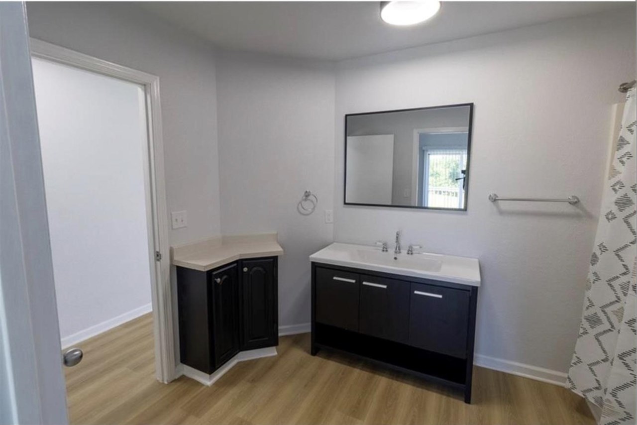 1230 NW Belmont Parkway Cedar Rapids IA 52405