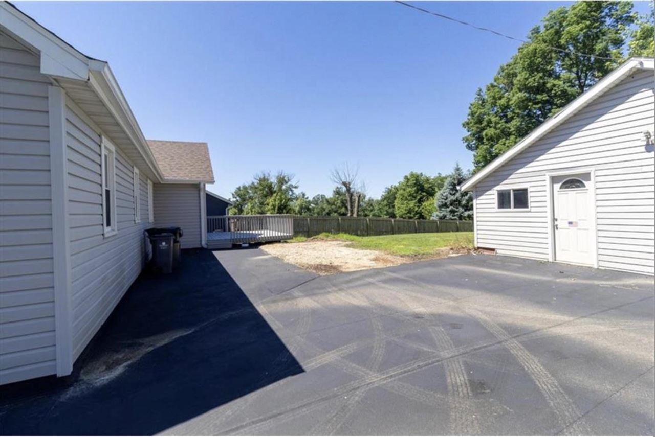 1230 NW Belmont Parkway Cedar Rapids IA 52405