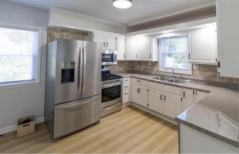 1230 NW Belmont Parkway Cedar Rapids IA 52405