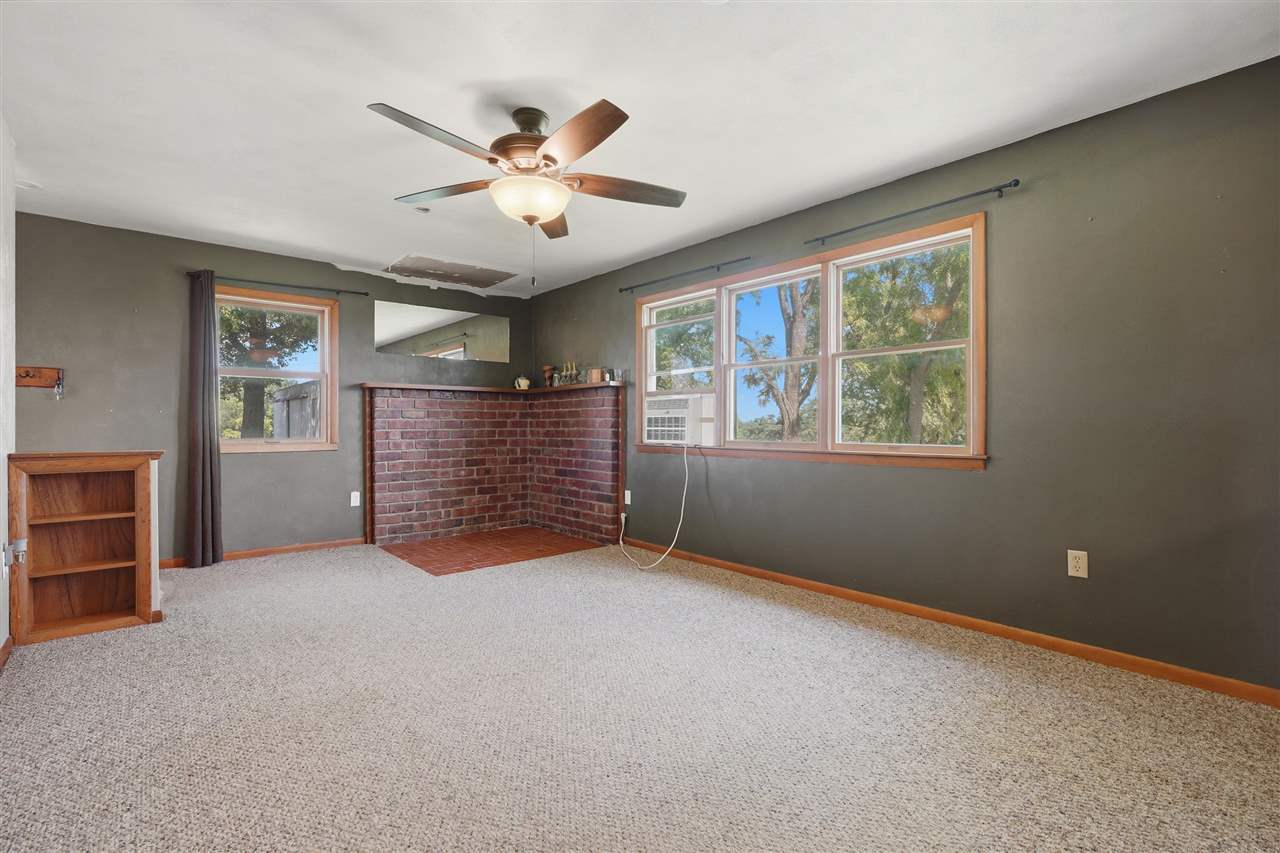 2955 245th Street Ainsworth IA 52201