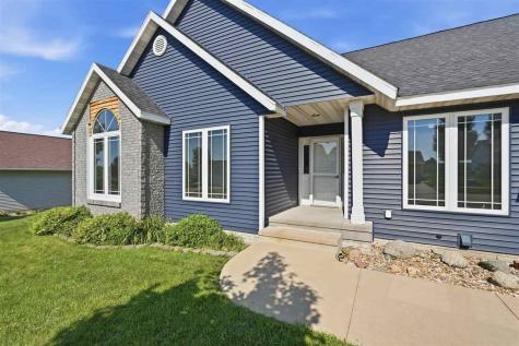 108 Pheasant Avenue Atkins IA 52206
