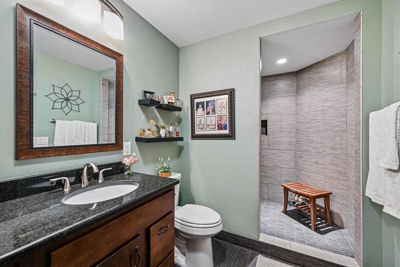910 Aster Court Fairfax IA 52228