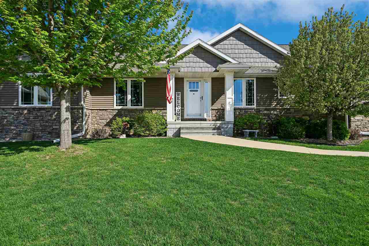 910 Aster Court Fairfax IA 52228