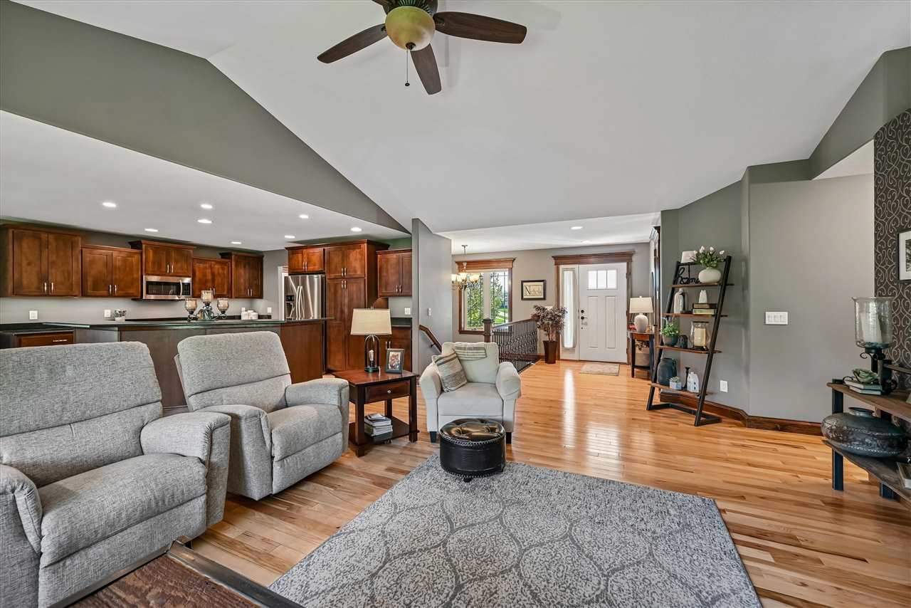 910 Aster Court Fairfax IA 52228