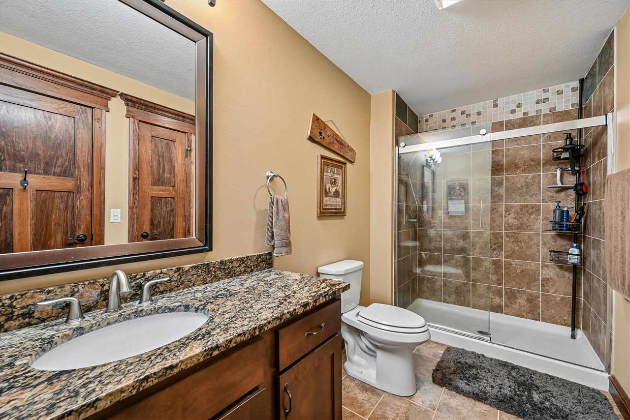 910 Aster Court Fairfax IA 52228