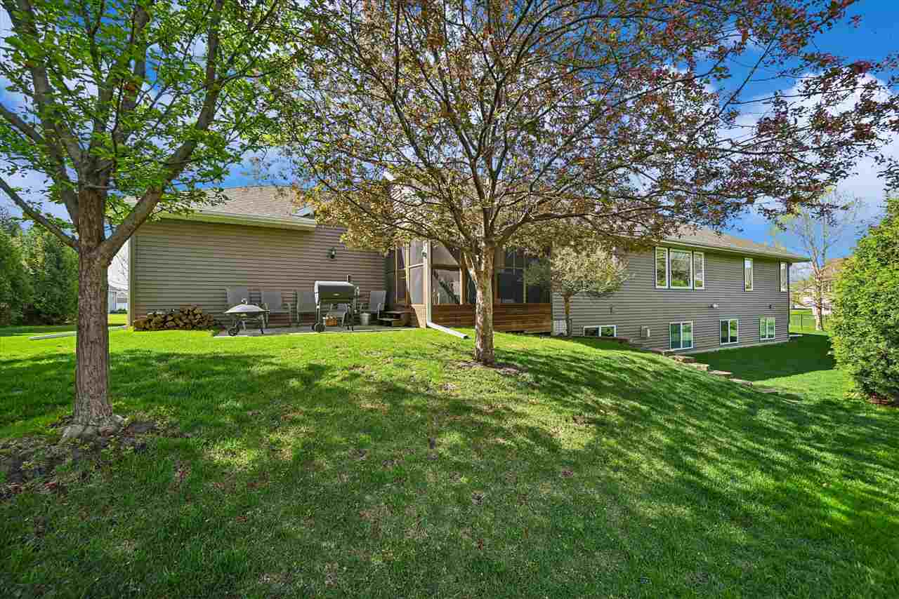 910 Aster Court Fairfax IA 52228