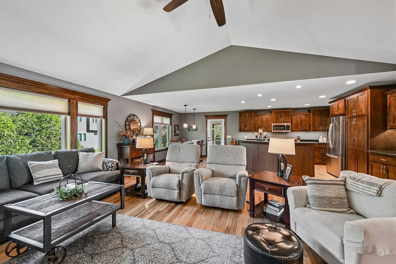 910 Aster Court Fairfax IA 52228
