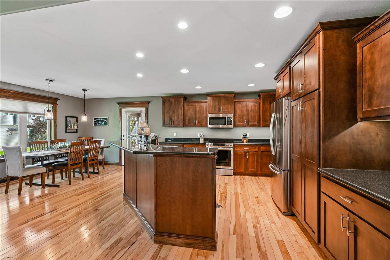 910 Aster Court Fairfax IA 52228