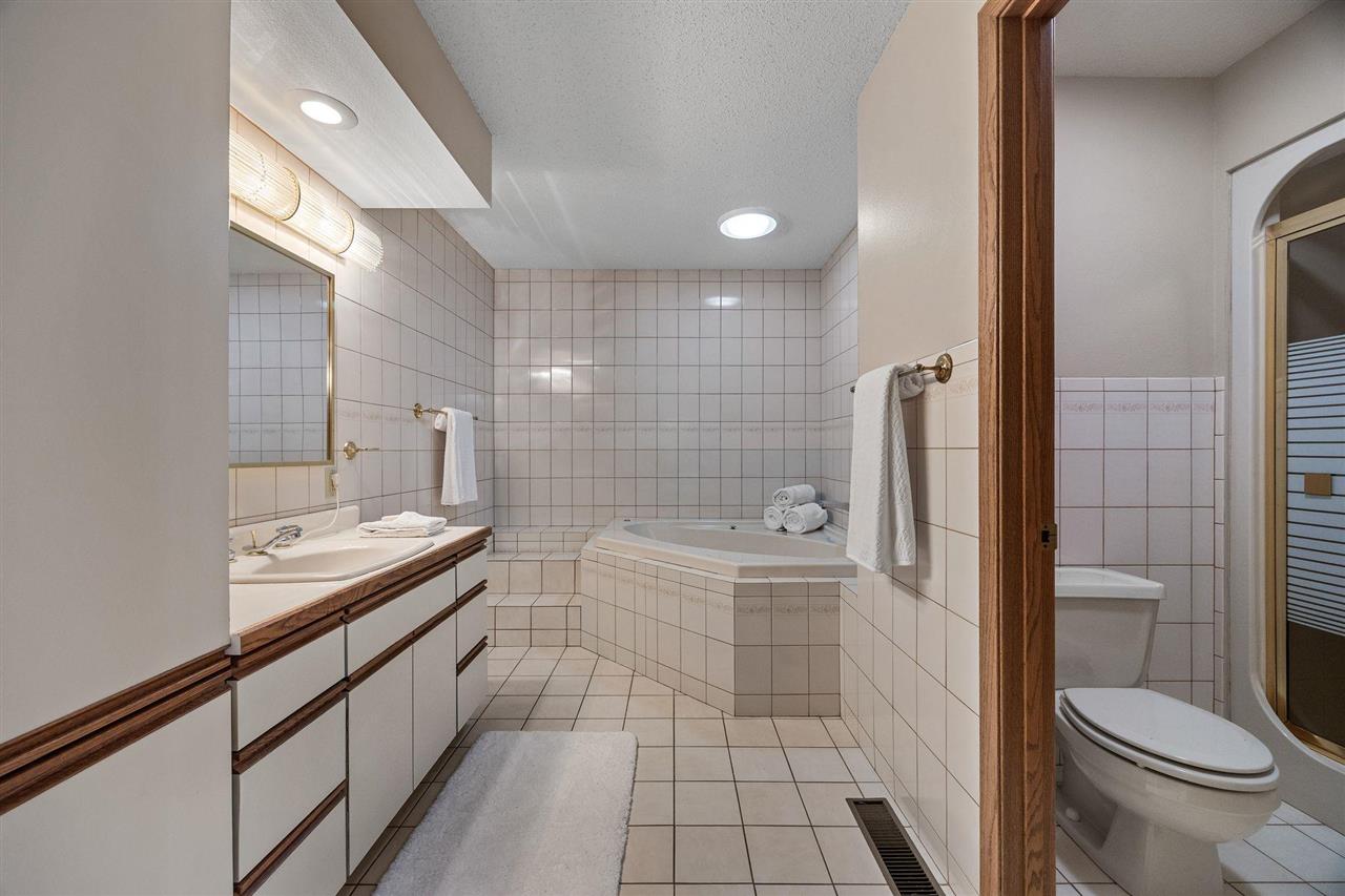 317 N 7th Avenue Iowa City IA 52245