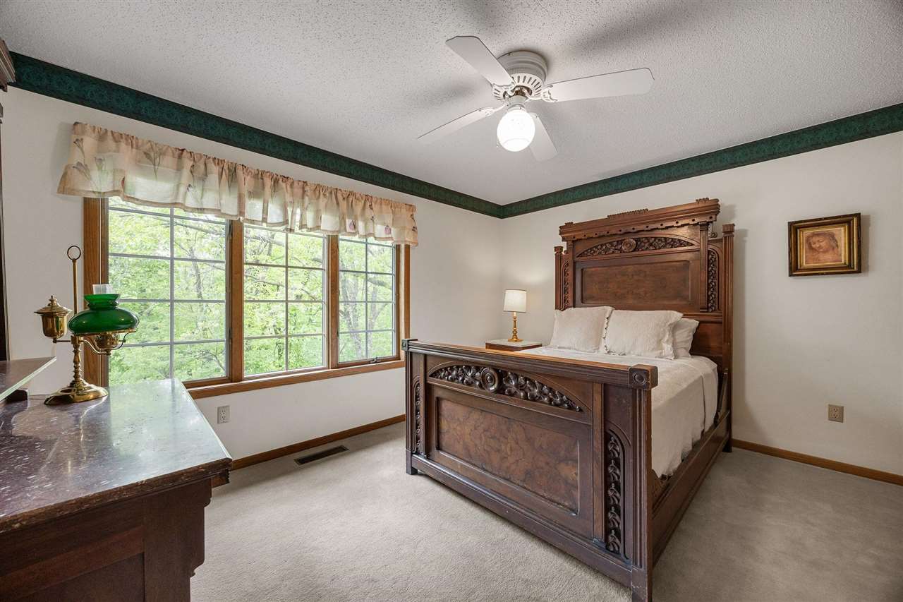317 N 7th Avenue Iowa City IA 52245