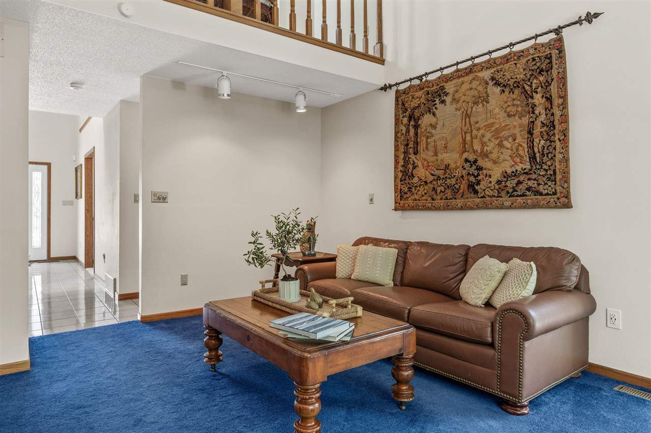 317 N 7th Avenue Iowa City IA 52245