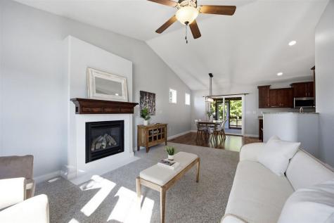 19 Eversull Lane Iowa City IA 52245