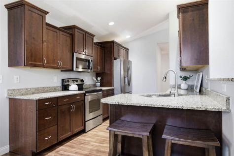 19 Eversull Lane Iowa City IA 52245