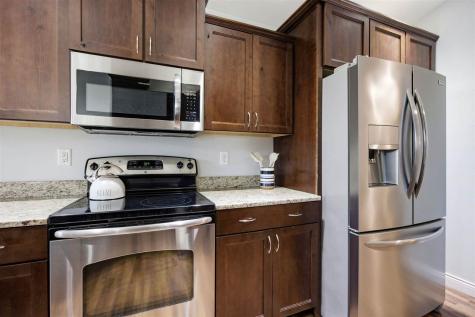 19 Eversull Lane Iowa City IA 52245