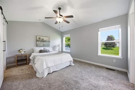 19 Eversull Lane Iowa City IA 52245