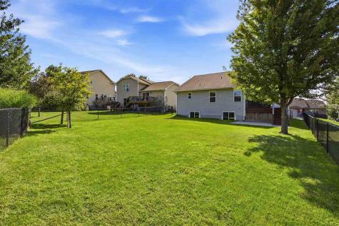 19 Eversull Lane Iowa City IA 52245