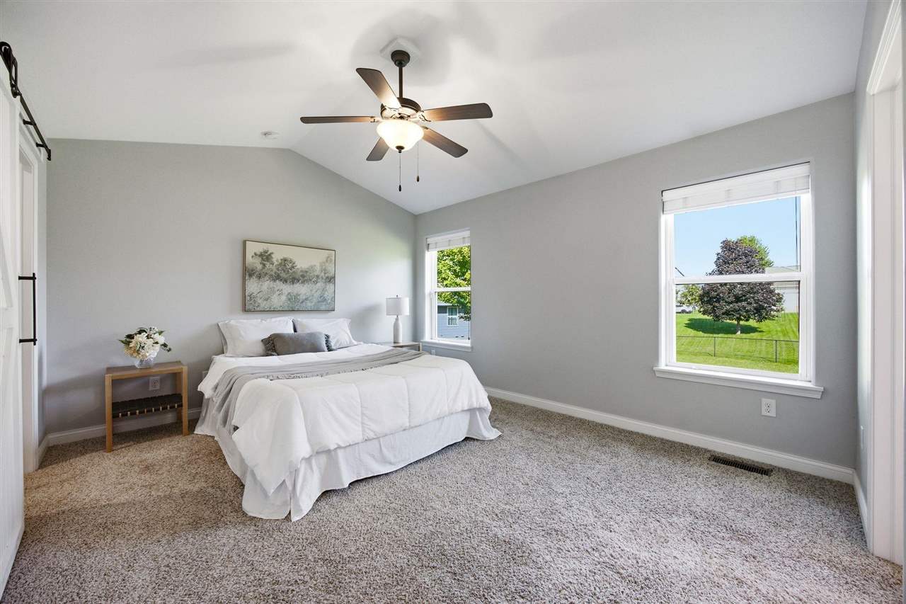 19 Eversull Lane Iowa City IA 52245