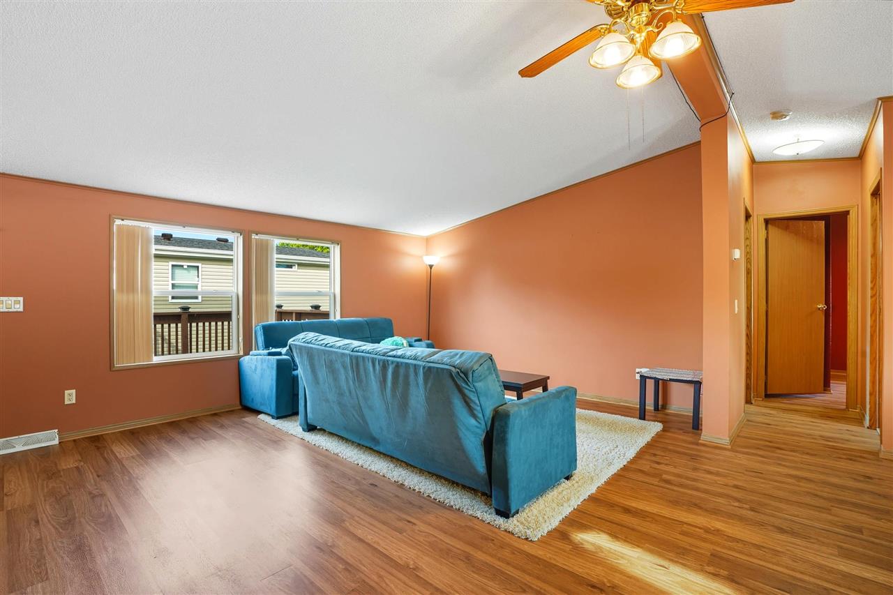 138 Paddock Circle Iowa City IA 52240