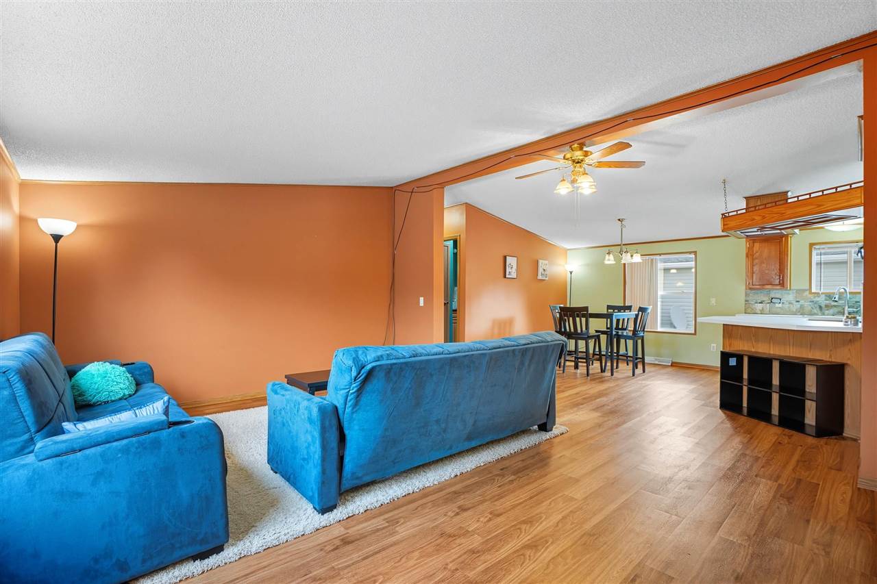 138 Paddock Circle Iowa City IA 52240