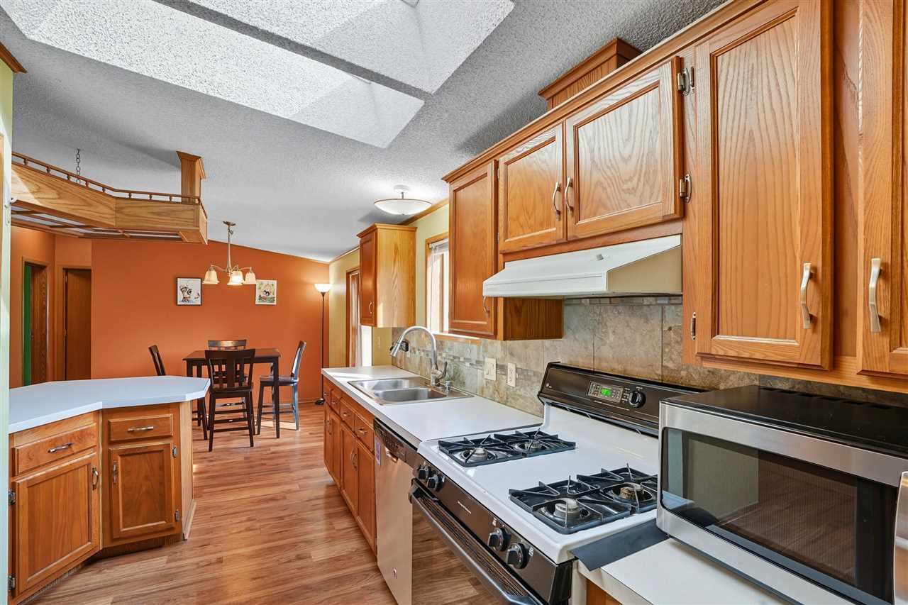 138 Paddock Circle Iowa City IA 52240