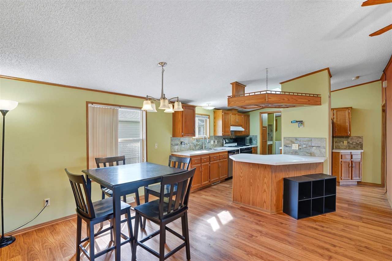 138 Paddock Circle Iowa City IA 52240