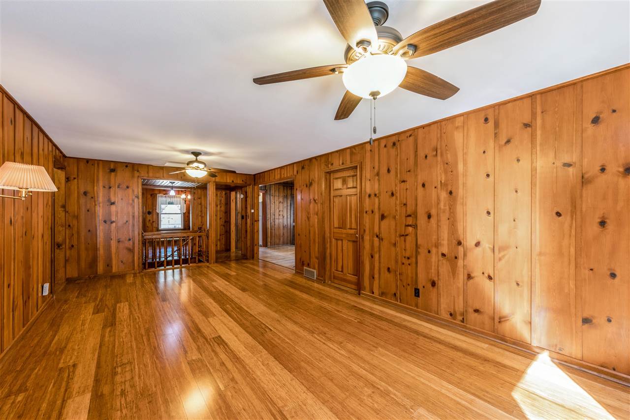 4981 Valley Farm Road Central City Name IA 52214