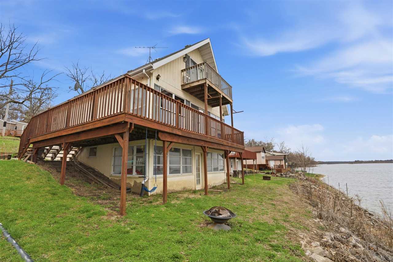 9874 F Avenue Wapello IA 52653