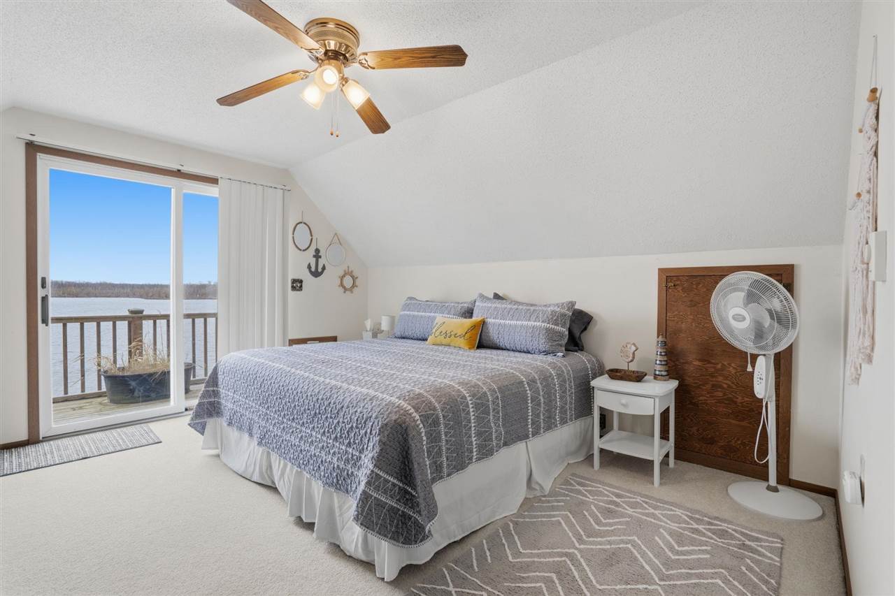 9874 F Avenue Wapello IA 52653