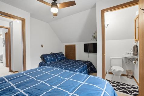 9874 F Avenue Wapello IA 52653