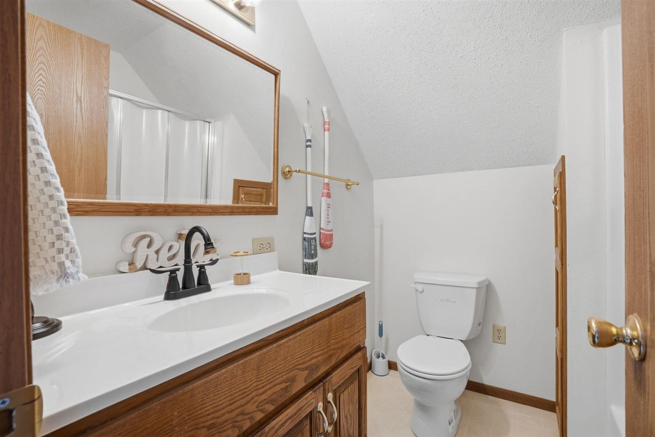 9874 F Avenue Wapello IA 52653