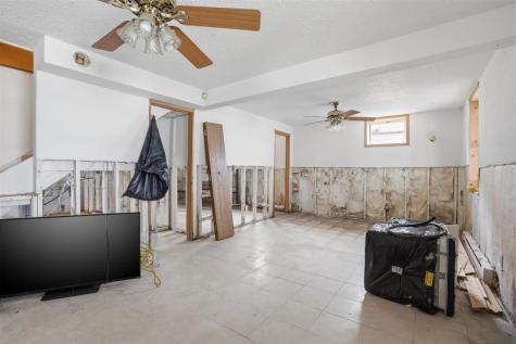 9874 F Avenue Wapello IA 52653