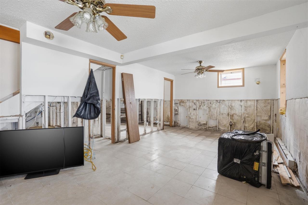9874 F Avenue Wapello IA 52653