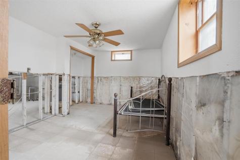 9874 F Avenue Wapello IA 52653