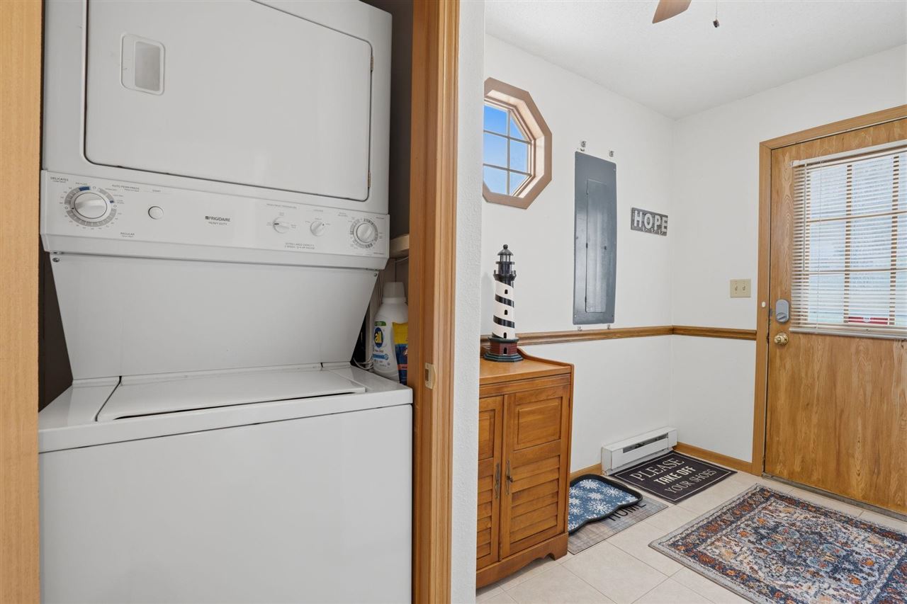 9874 F Avenue Wapello IA 52653