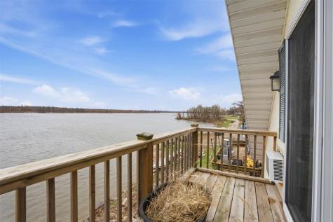9874 F Avenue Wapello IA 52653