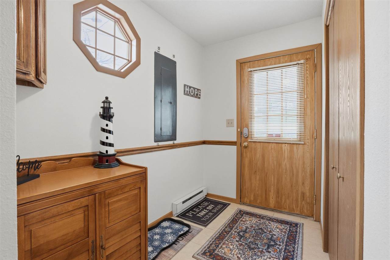 9874 F Avenue Wapello IA 52653