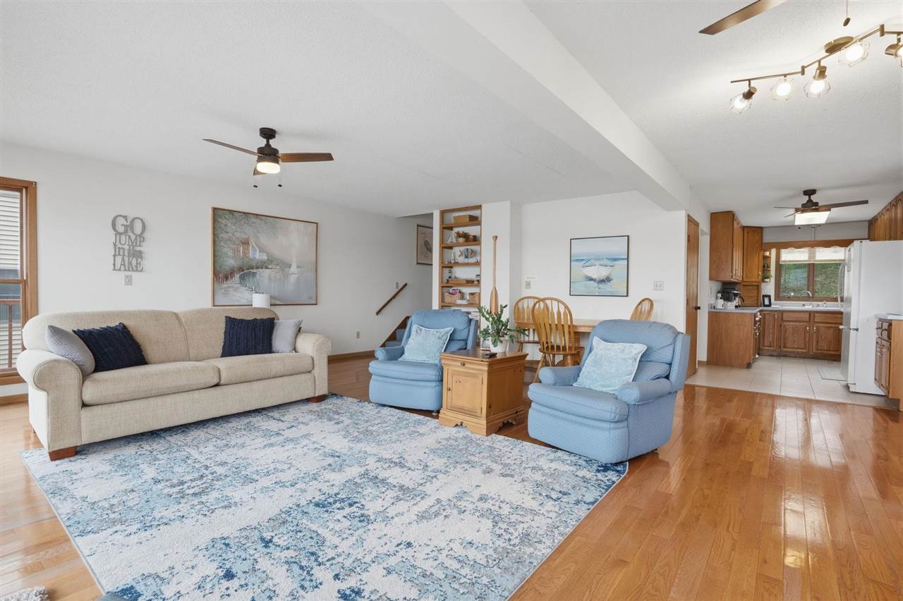 9874 F Avenue Wapello IA 52653