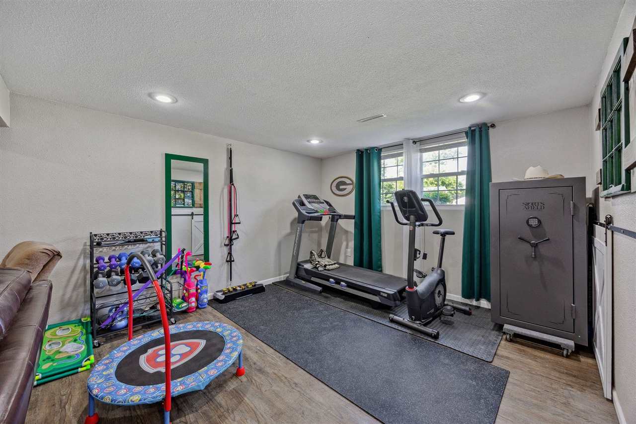 6706 Boxwood Lane NE Cedar Rapids IA 52402