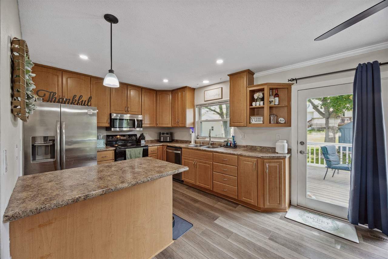 6706 Boxwood Lane NE Cedar Rapids IA 52402