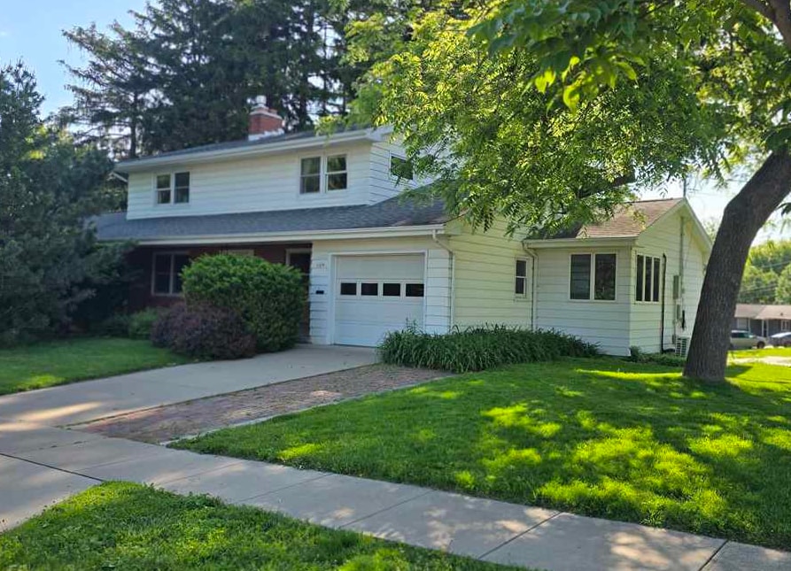 104 Sunset Street Iowa City IA 52246