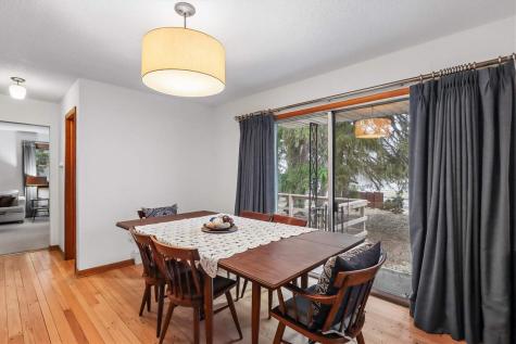 104 Sunset Street Iowa City IA 52246
