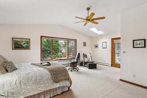 104 Sunset Street Iowa City IA 52246
