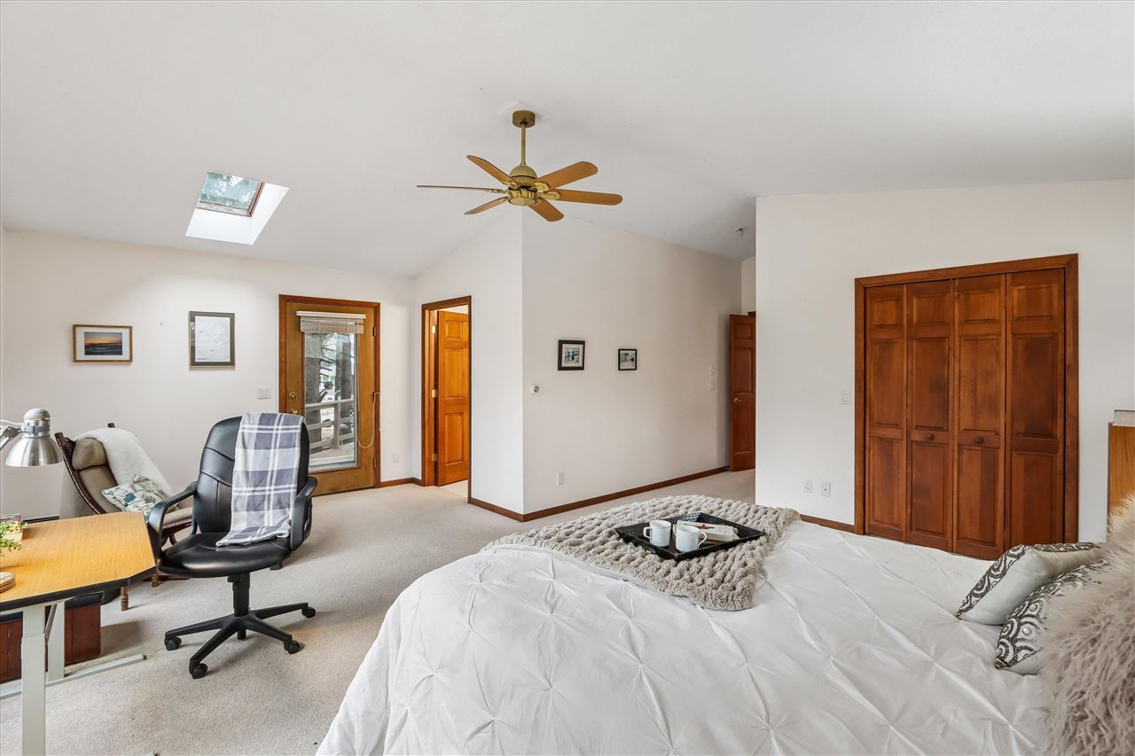 104 Sunset Street Iowa City IA 52246