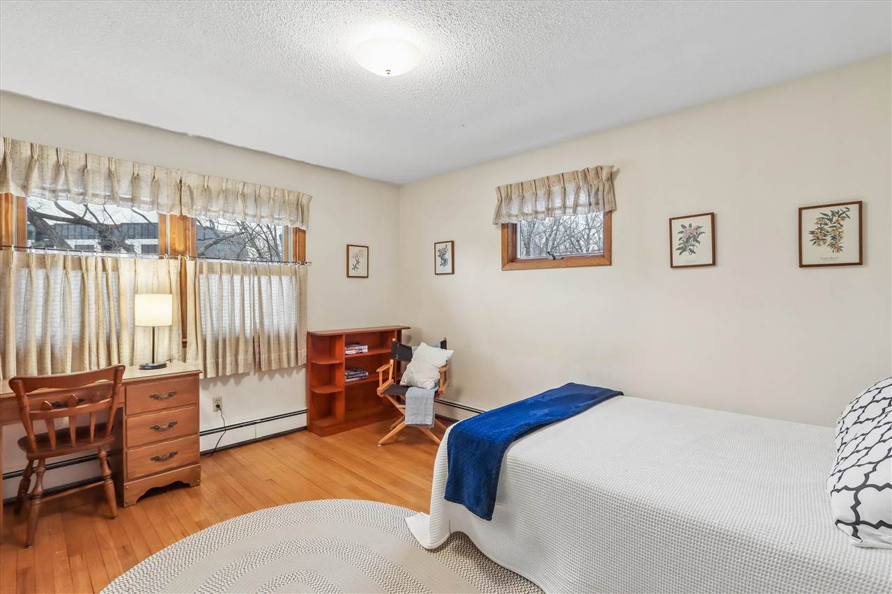 104 Sunset Street Iowa City IA 52246