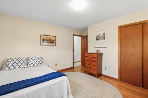 104 Sunset Street Iowa City IA 52246