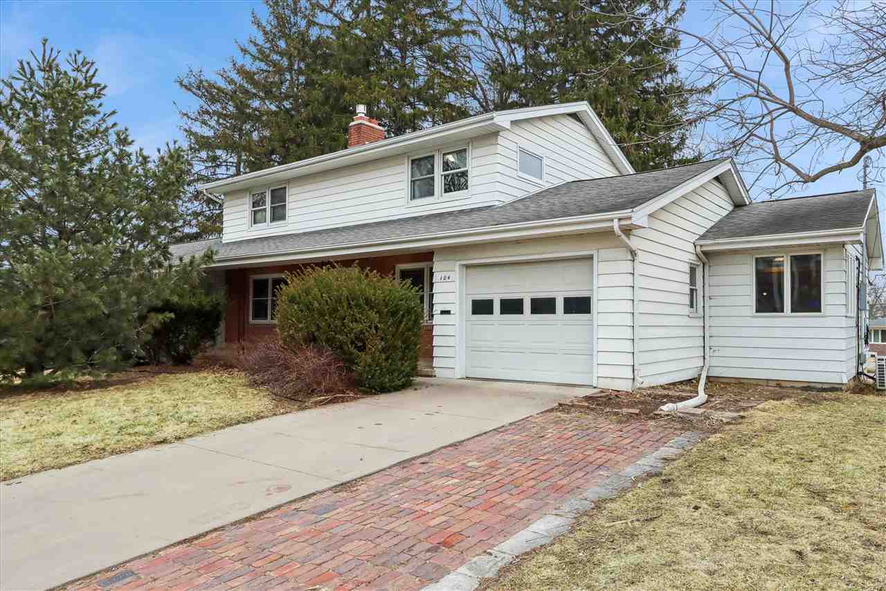104 Sunset Street Iowa City IA 52246