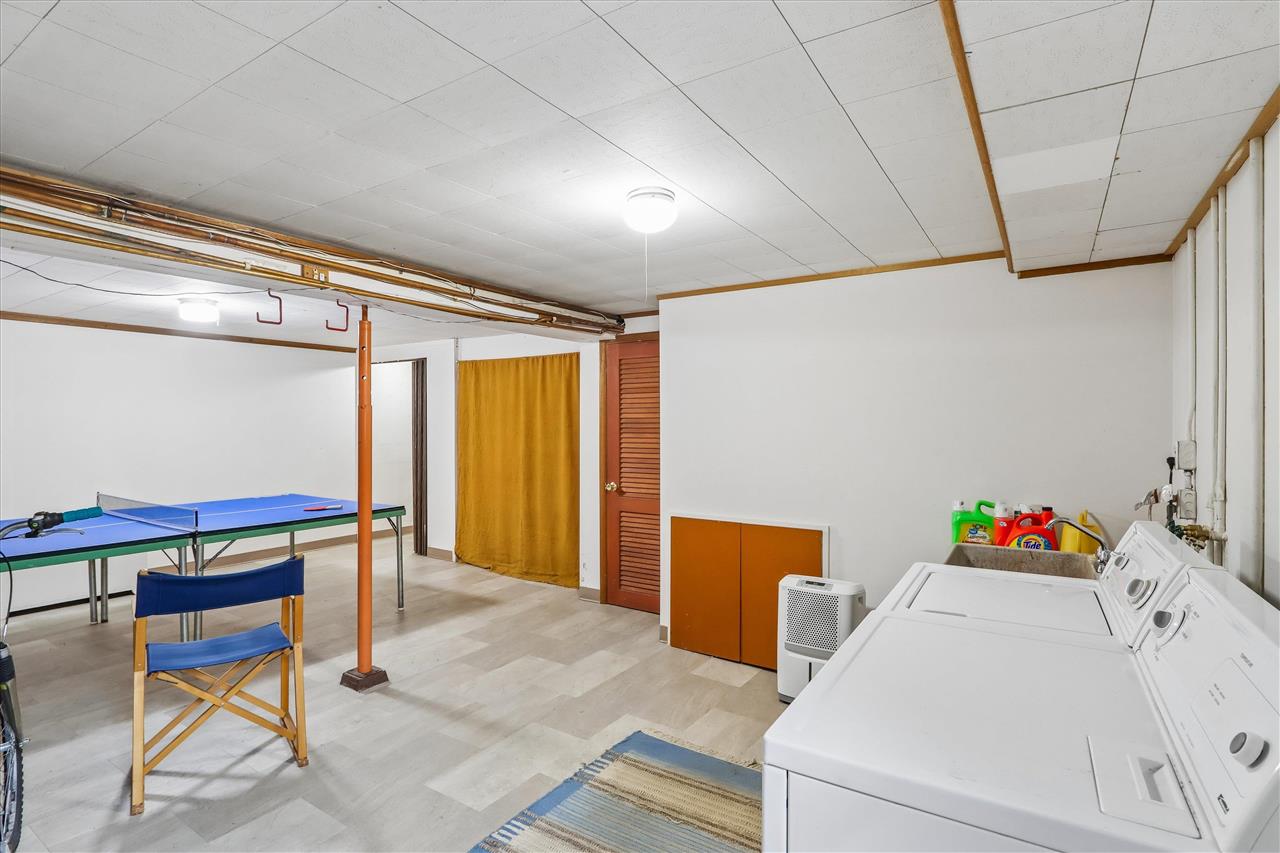 104 Sunset Street Iowa City IA 52246