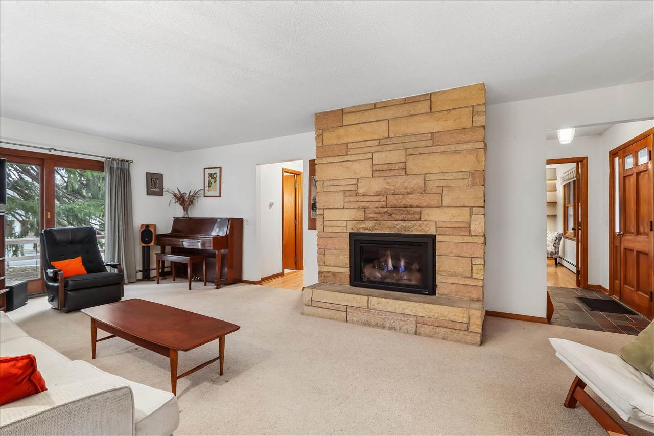 104 Sunset Street Iowa City IA 52246