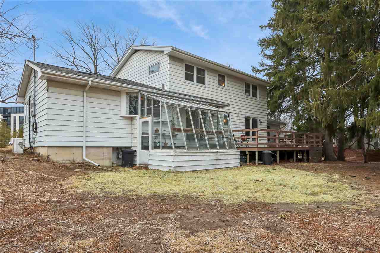 104 Sunset Street Iowa City IA 52246